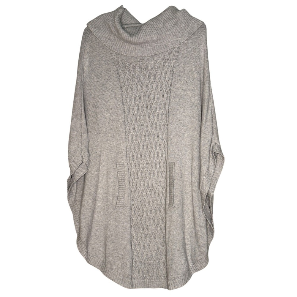 Cabi Grey Chunky Cable Knit Boho Poncho‎ Sweater Small Minimalistic Parisian